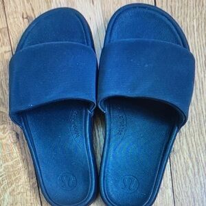 Lululemon Black Casual Slide Sandals